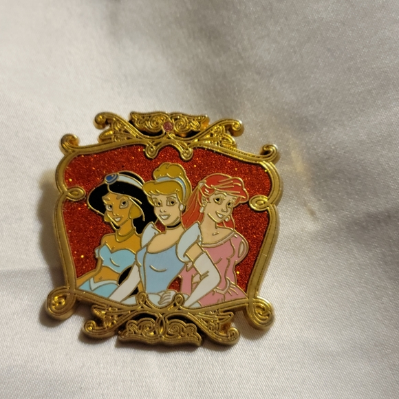 Disney Official Trading Pin Princess 2007 - Picture 3 of 3